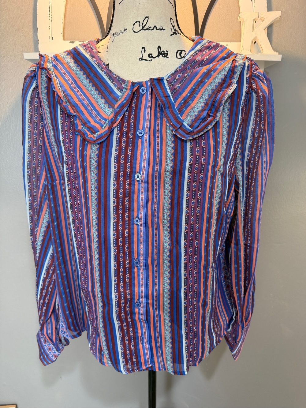 A LOVE STORY BUTTON DOWN BLOUSE SZ L NWT